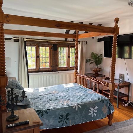 Tudor House - Double Room - En Suite Goff's Oak Esterno foto